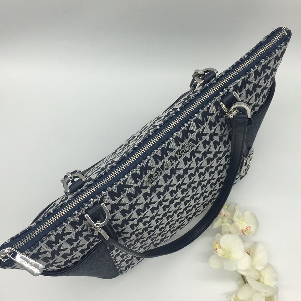 MICHAEL KORS BEDFORD LG EW TZ TOTE NAVY MULTI - Picture 7 of 8
